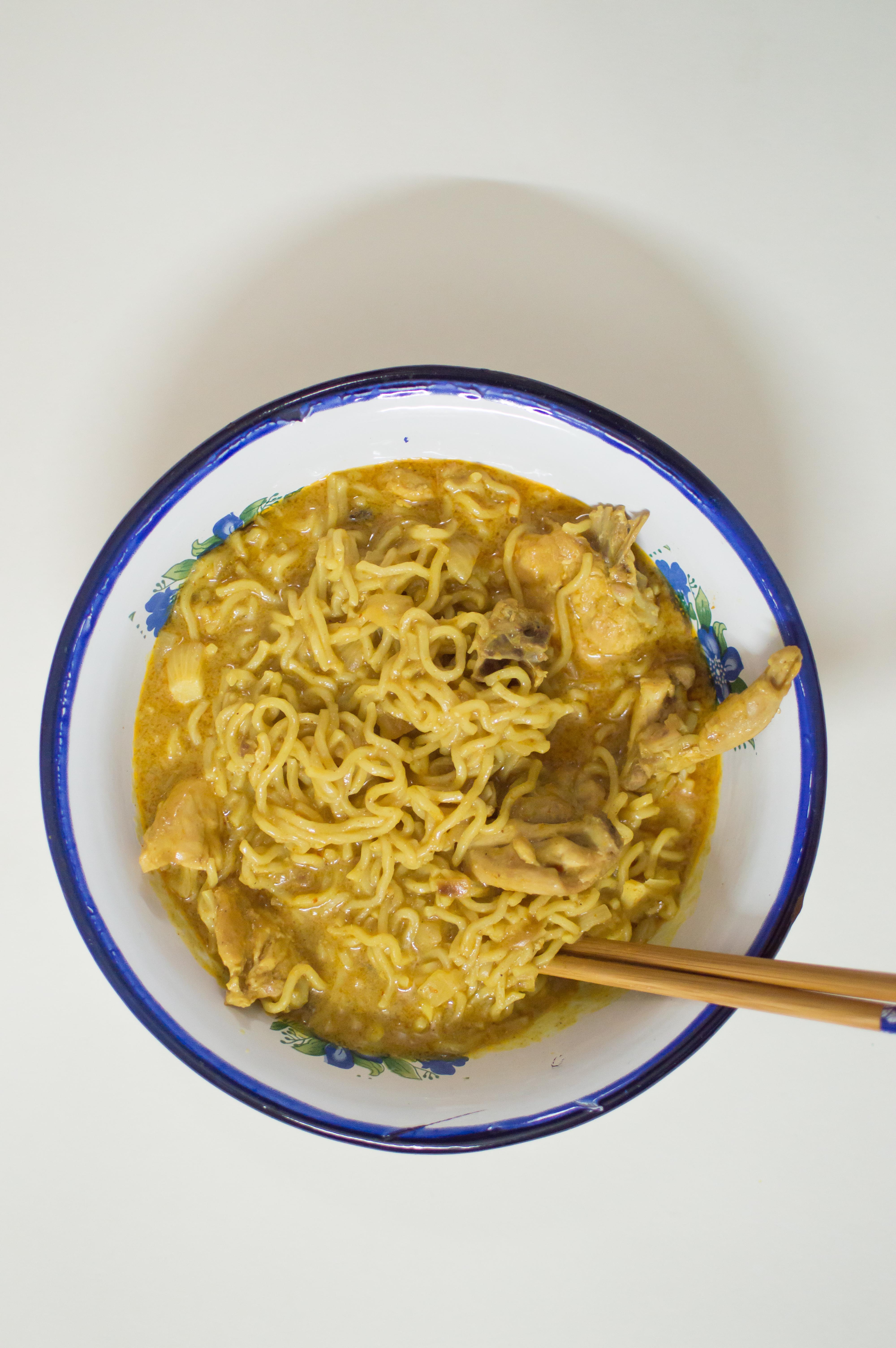 Thai curry noodle bowl (4)