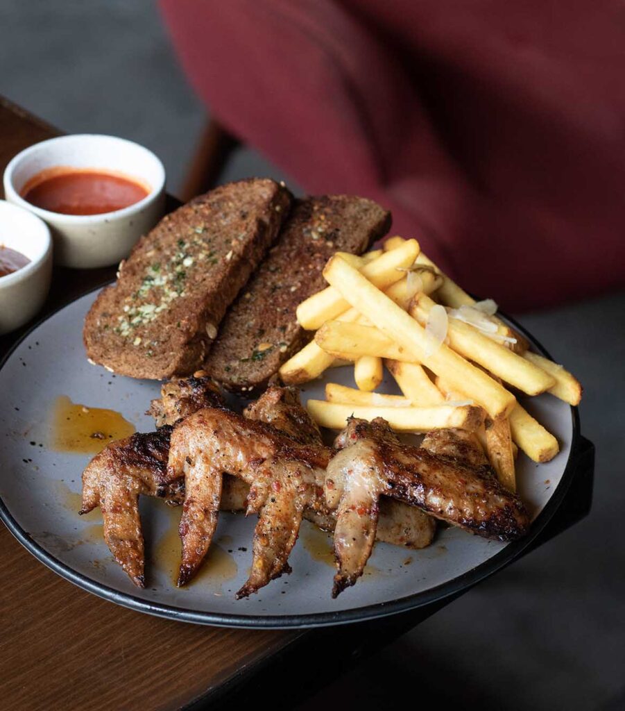 Chicken wings at The Pit, Vasant Vihar