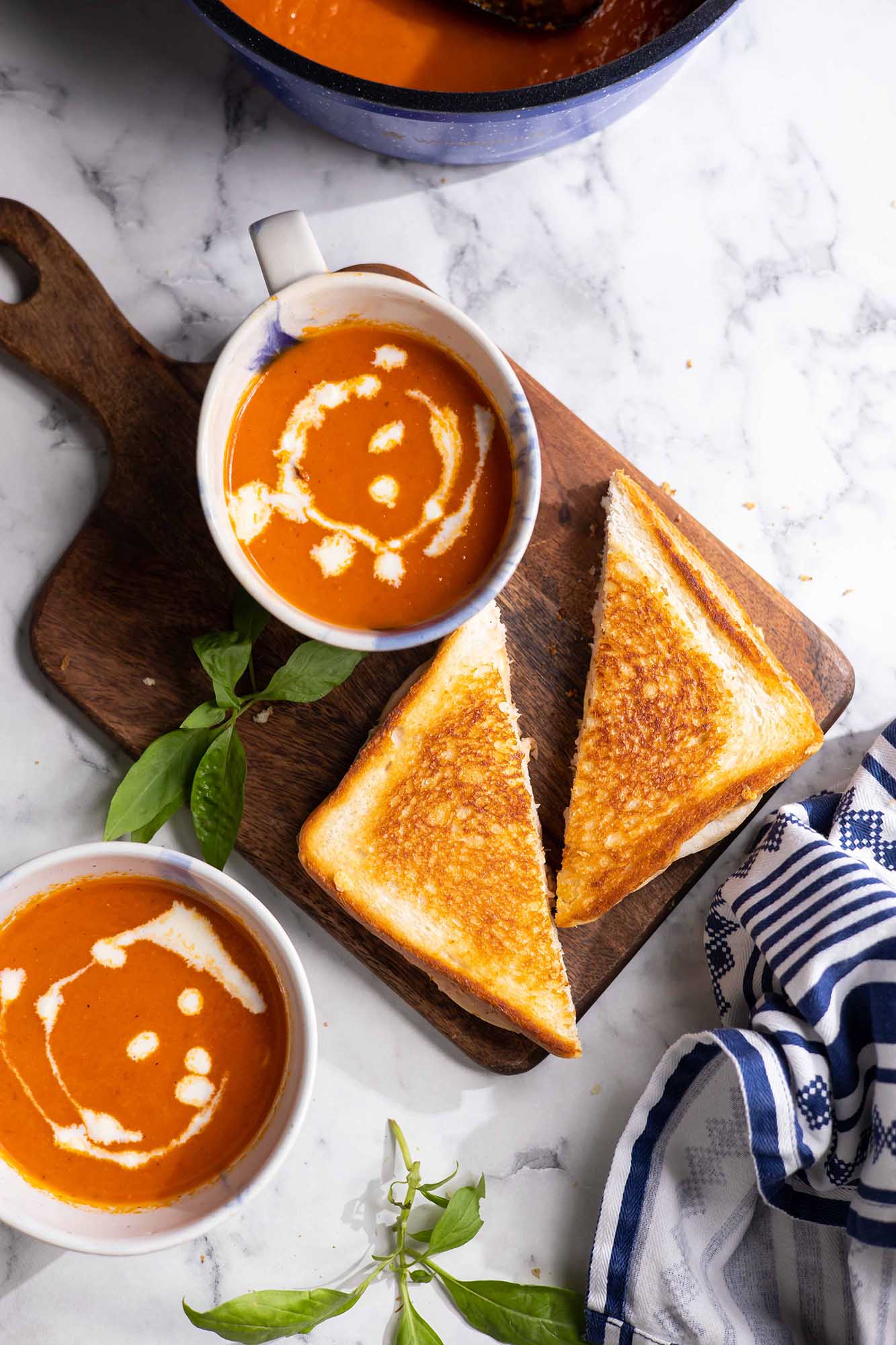 Roasted bell pepper soup - ChompSlurrpBurp