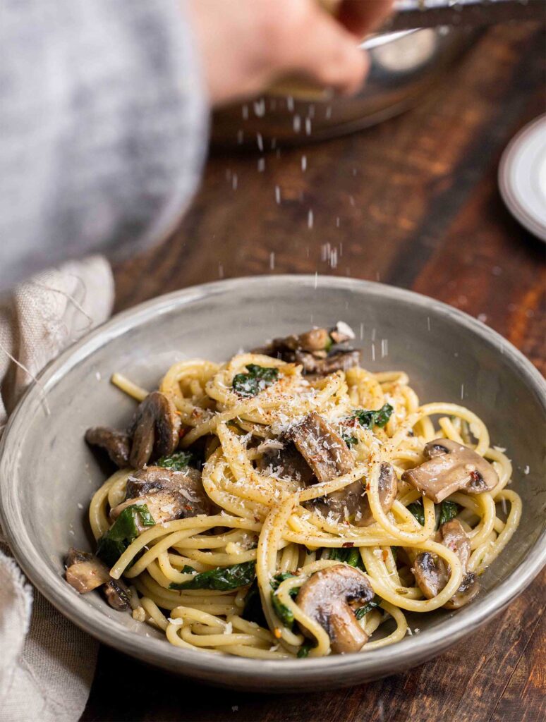 Spinach and mushroom spaghetti